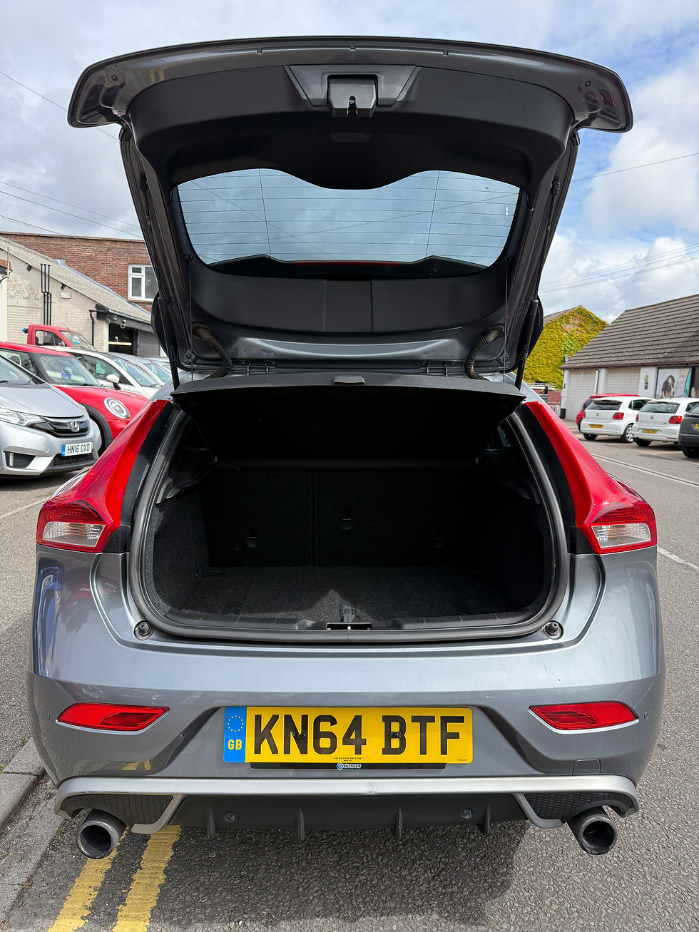 Thumbnail: Volvo V40 1.6 T2 R-Design Nav Euro 5 (s/s) 5dr