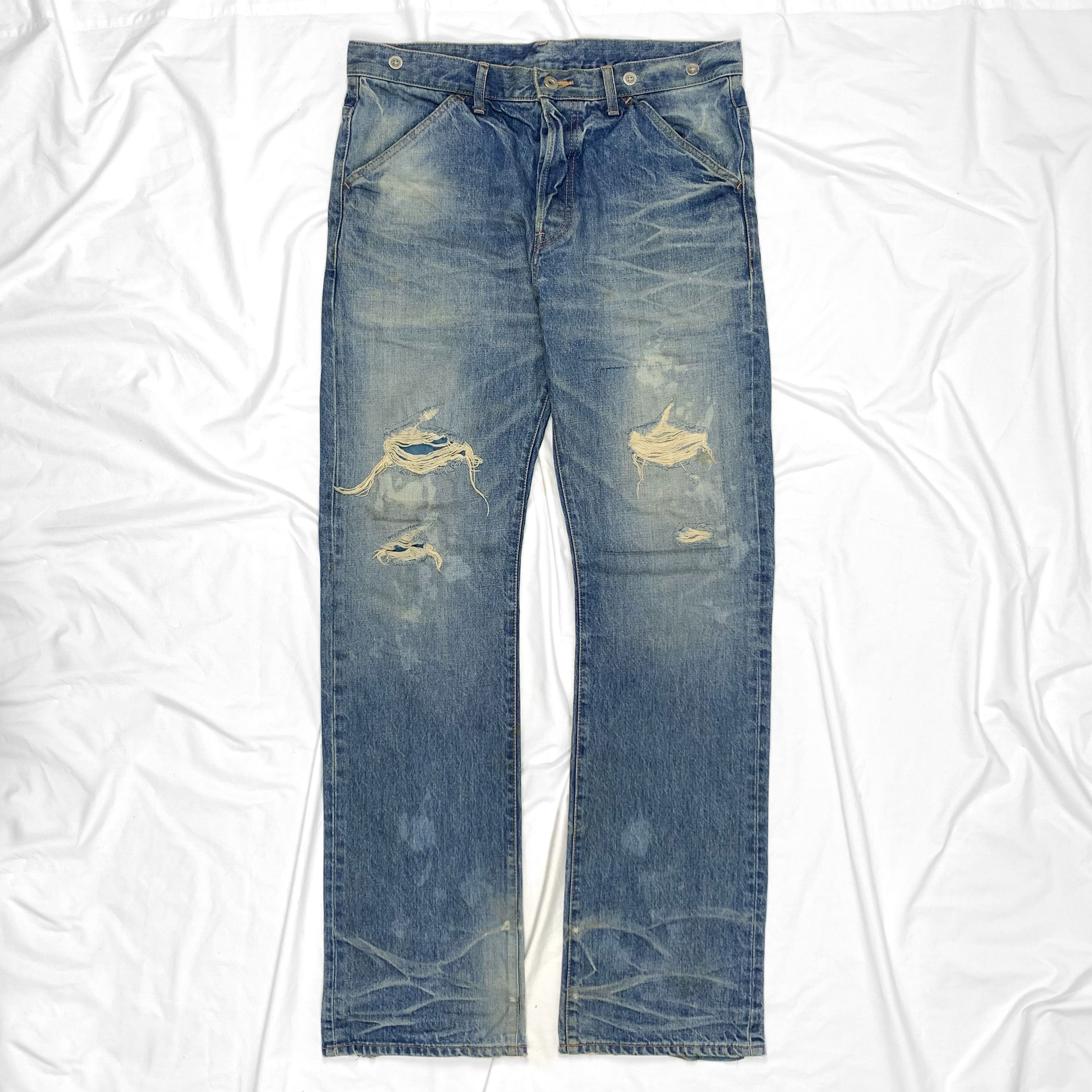 Isamu Katayama Backlash distressed jeans