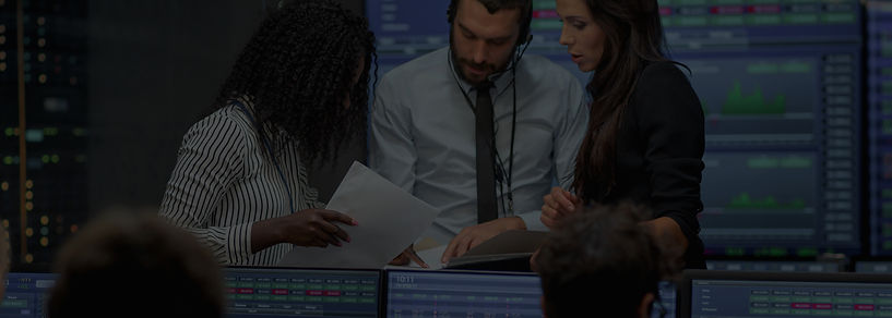 A team discussion at a trading room_edit
