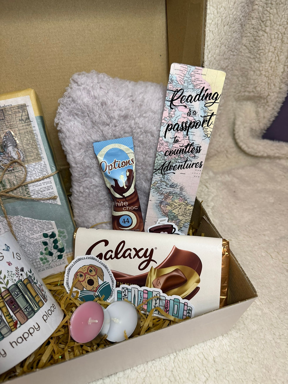 Thumbnail: Blind Date With A Book Gift Box – Medium