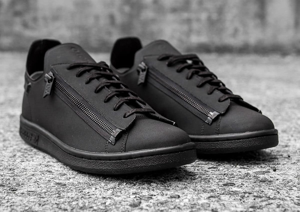 adidas Y-3 Stan Smith Zíper na versão Triple Black