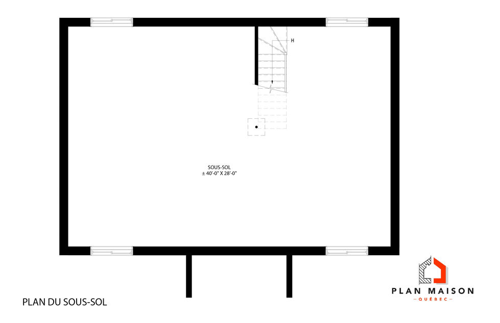 Plan du sous-sol pleine grandeur d'une maison à aire ouverte avec mezzanine.