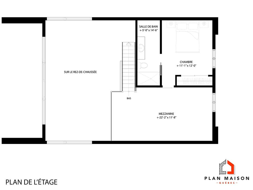 Plan mezzanine d’une maison scandinave noire avec espace ouvert