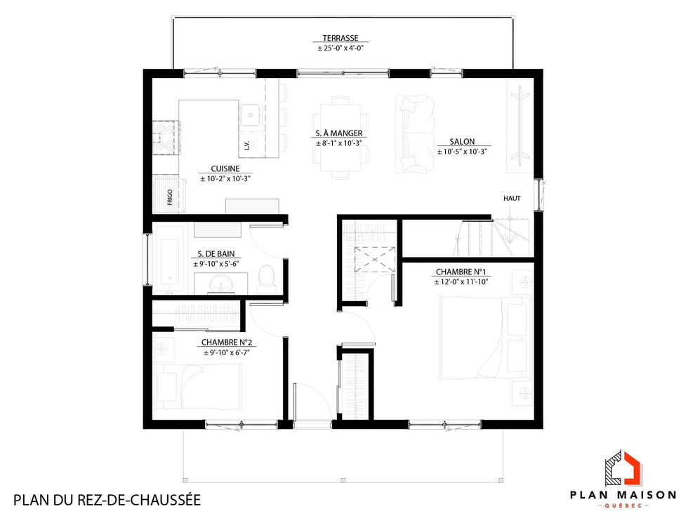 Plan du rez-de-chaussée d'un chalet avec rez-de-jardin et 4 chambres au Québec