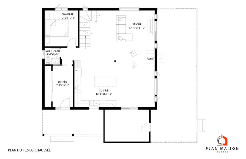 Plan du rez-de-chaussée d’une maison contemporaine avec cuisine ouverte et foyer central.