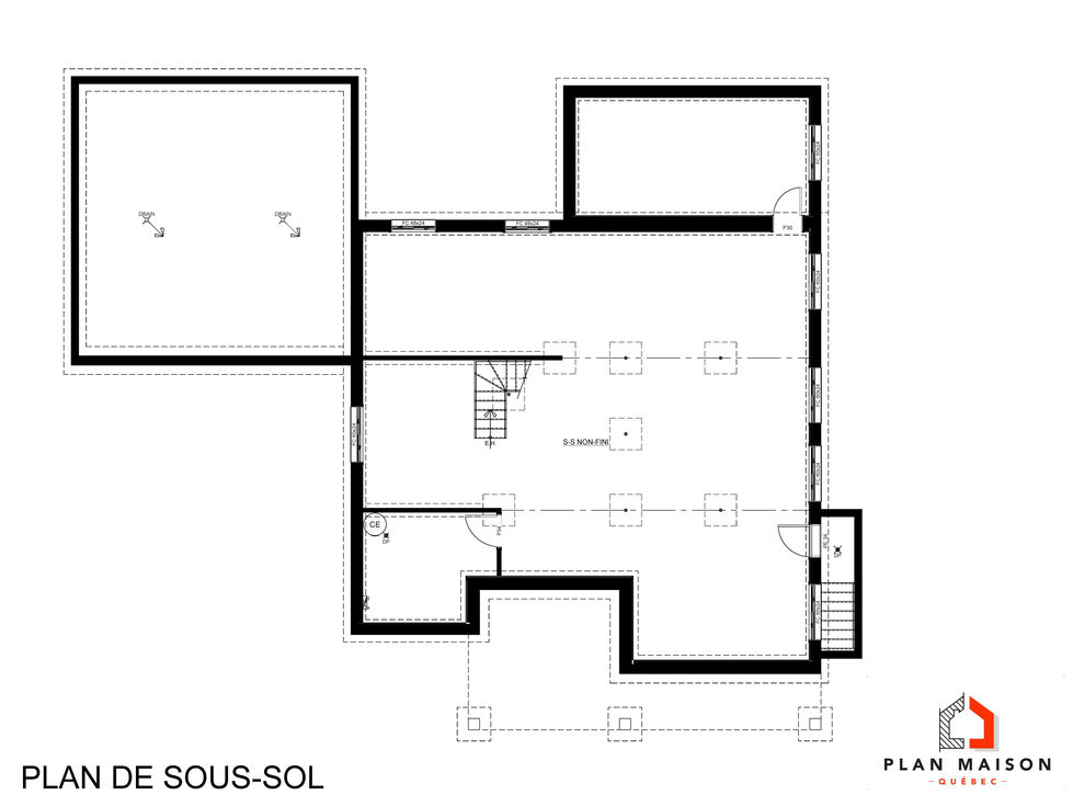 Plan du sous-sol d’une grande maison contemporaine avec vaste espace ouvert et fondation résidentielle.