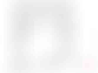 Plan mezzanine ouverte sur espace double hauteur avec chambres et bureau