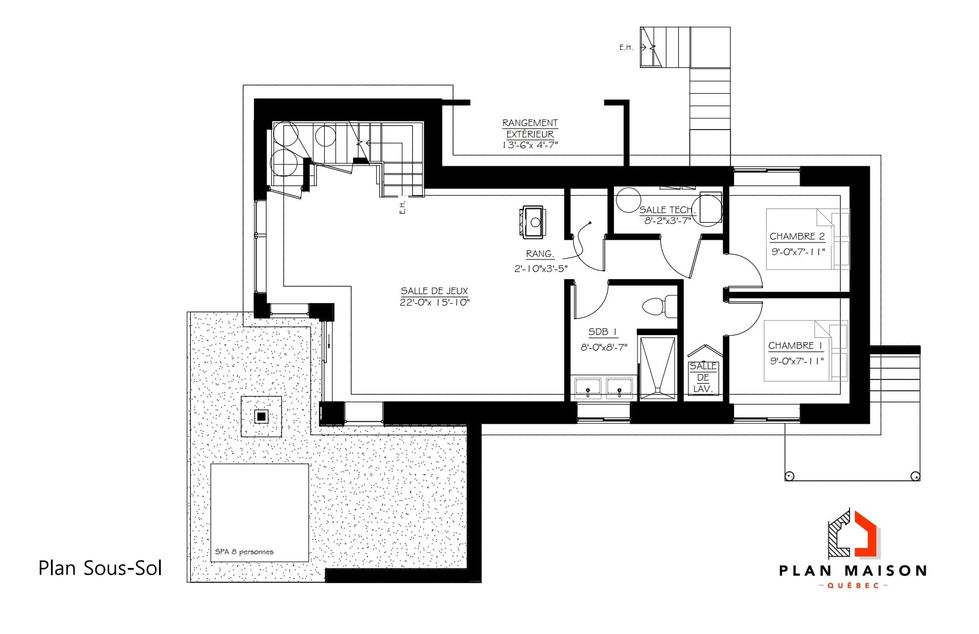 Plan du sous-sol d’un chalet moderne avec rez-de-jardin comprenant salle de jeux, chambres et terrasse extérieure avec spa