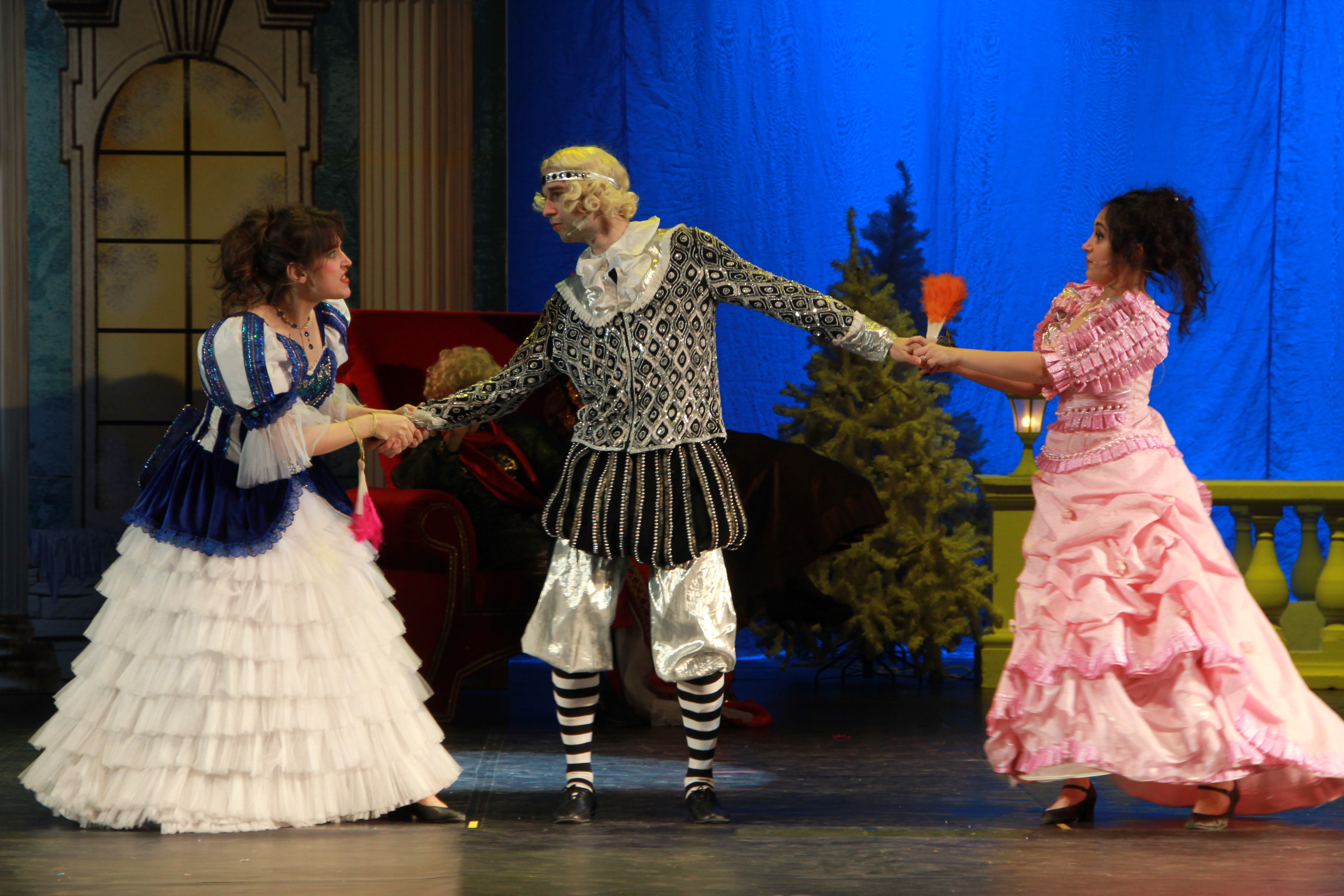 новогоднее шоу на воде “новогодний бал золушки”. спектакль для детей новогодний бал золушки. спектакль для детей новогодний бал золушки. новогоднее представление золушка. новогоднее представление золушка.