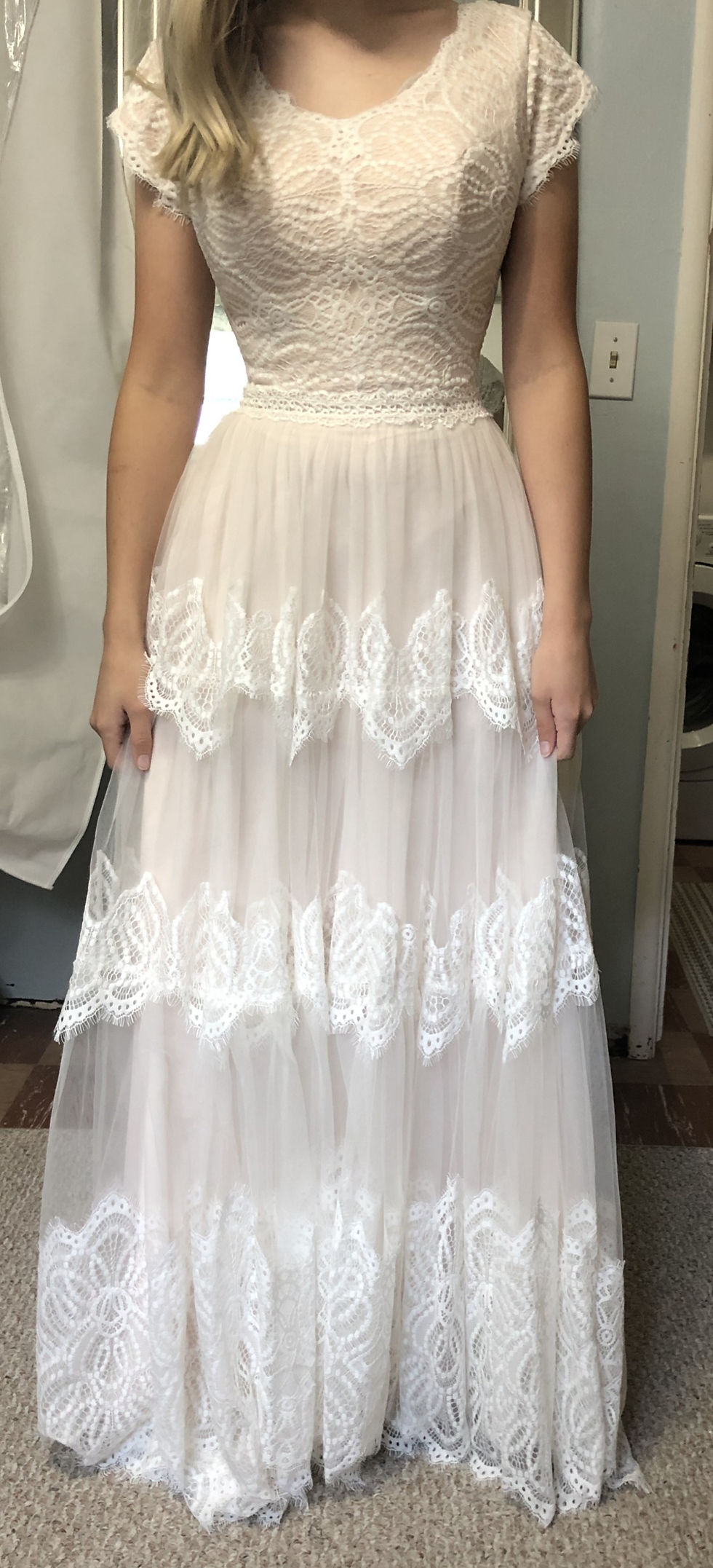 Tiered lace hem