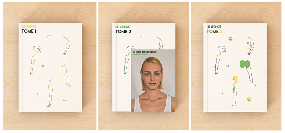 3 tomes d'un livre posés sur une table en bois : ils ont des couvertures blanches et présentent des illustrations abstraites de corps humains morcelés.