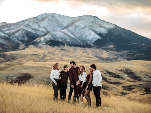 Fun Winter Family Photo Session in Red Lodge MT