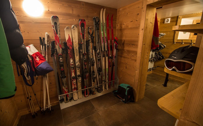 Ski-Boot-Rooms-723A8165-smaller-1280x800.jpeg