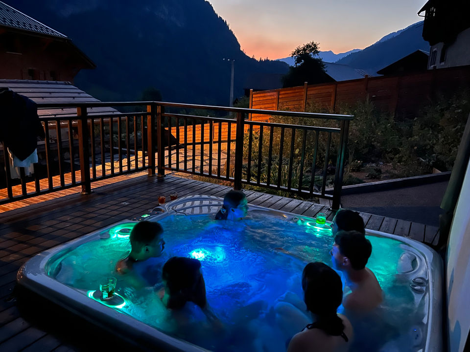 Maison La Cerisaie Hot Tub Jacuzzi