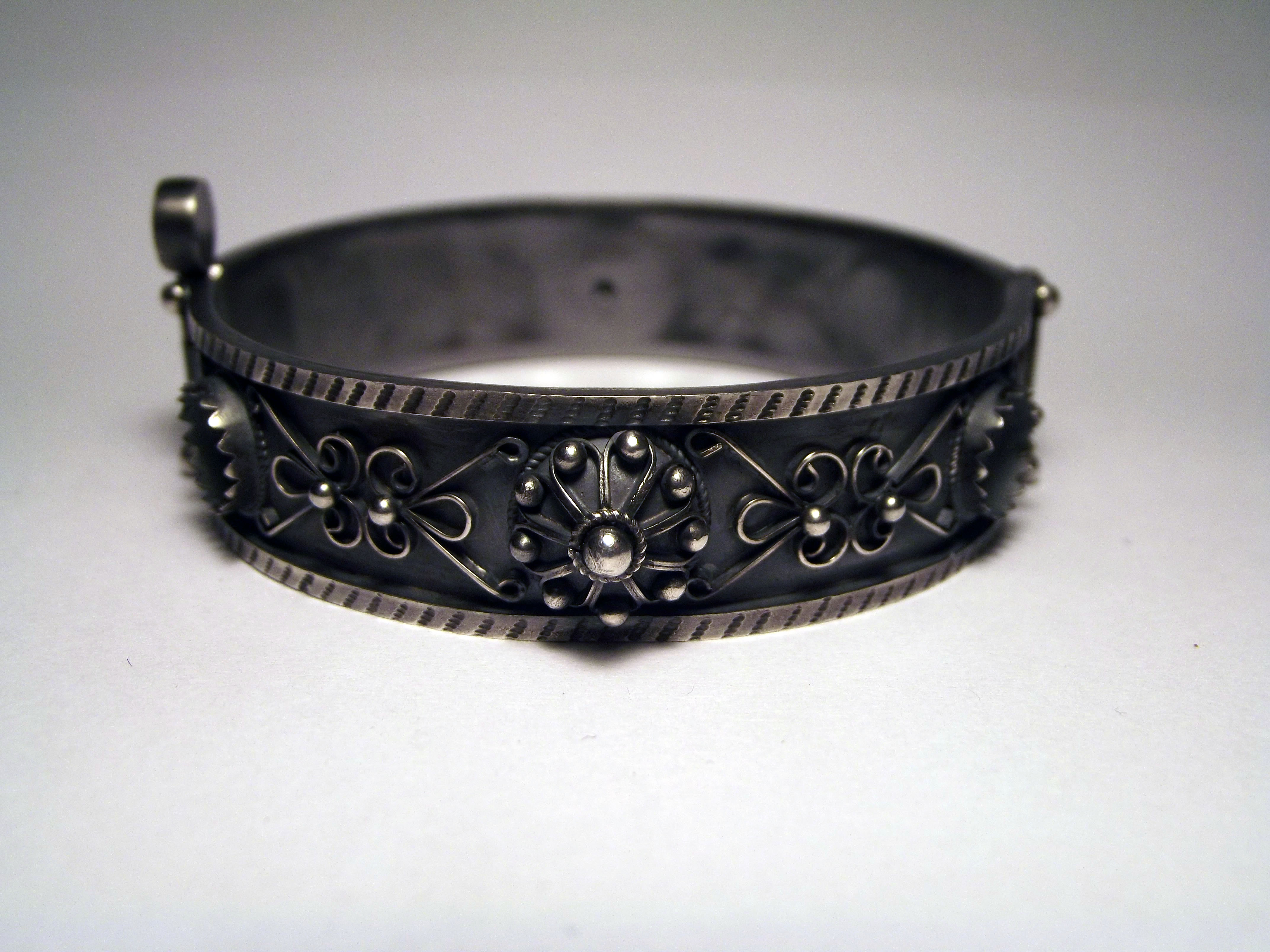 Berber style bracele without gemston
