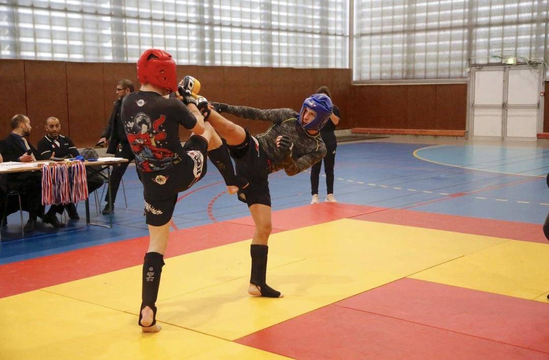 Luca romeo training coach sportif préparateur physique 42 sport boxe combat MMA 