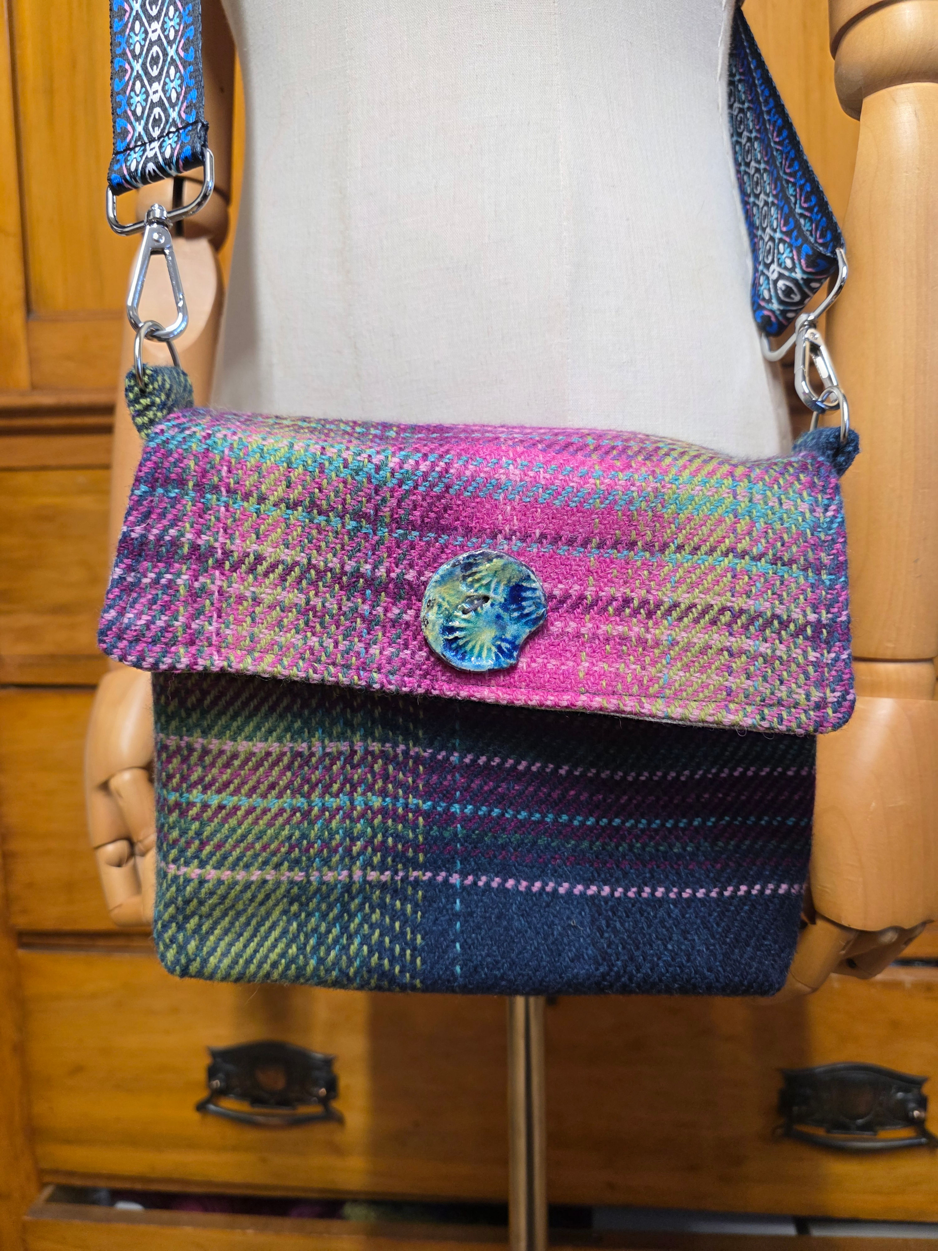 Two Sisters Lambswool Tweed shoulder bag Aurora
