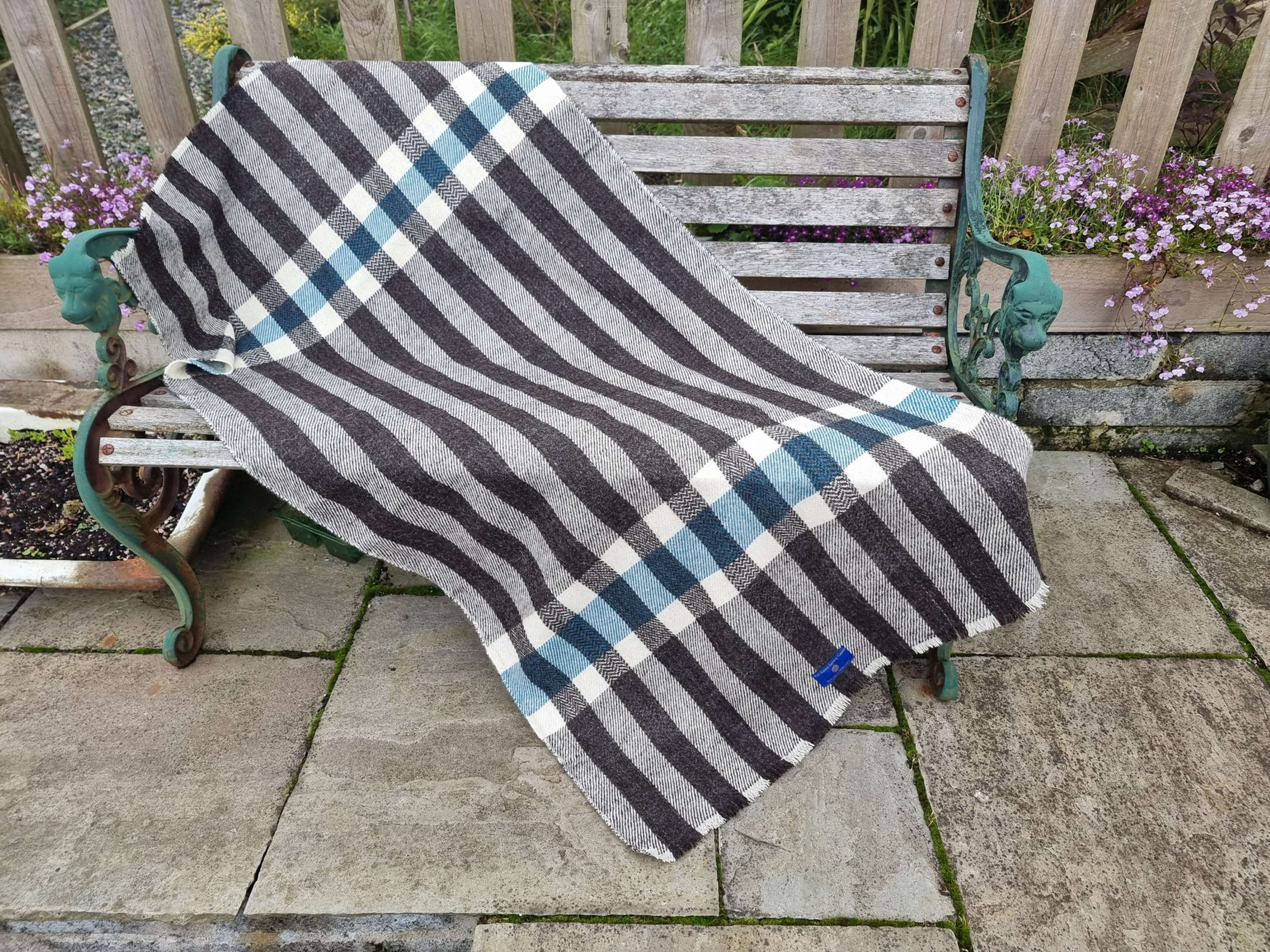 Gotland x Hebridean and Merino tweed throw