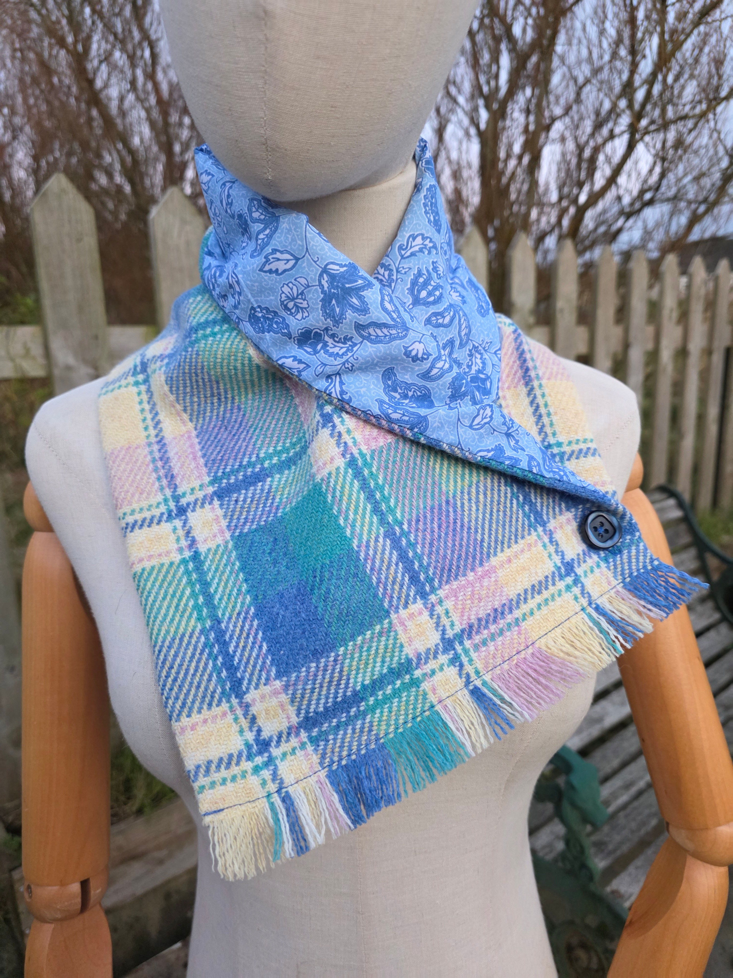 Amor Tweed neck warmer