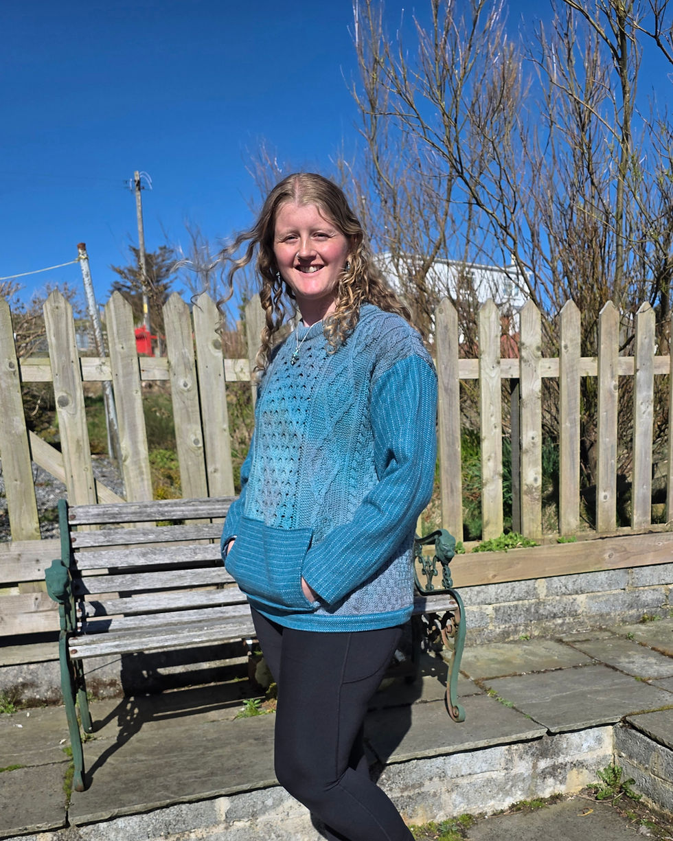 Miniatura: Hand dyed jumper with tweed sleeves and pocket