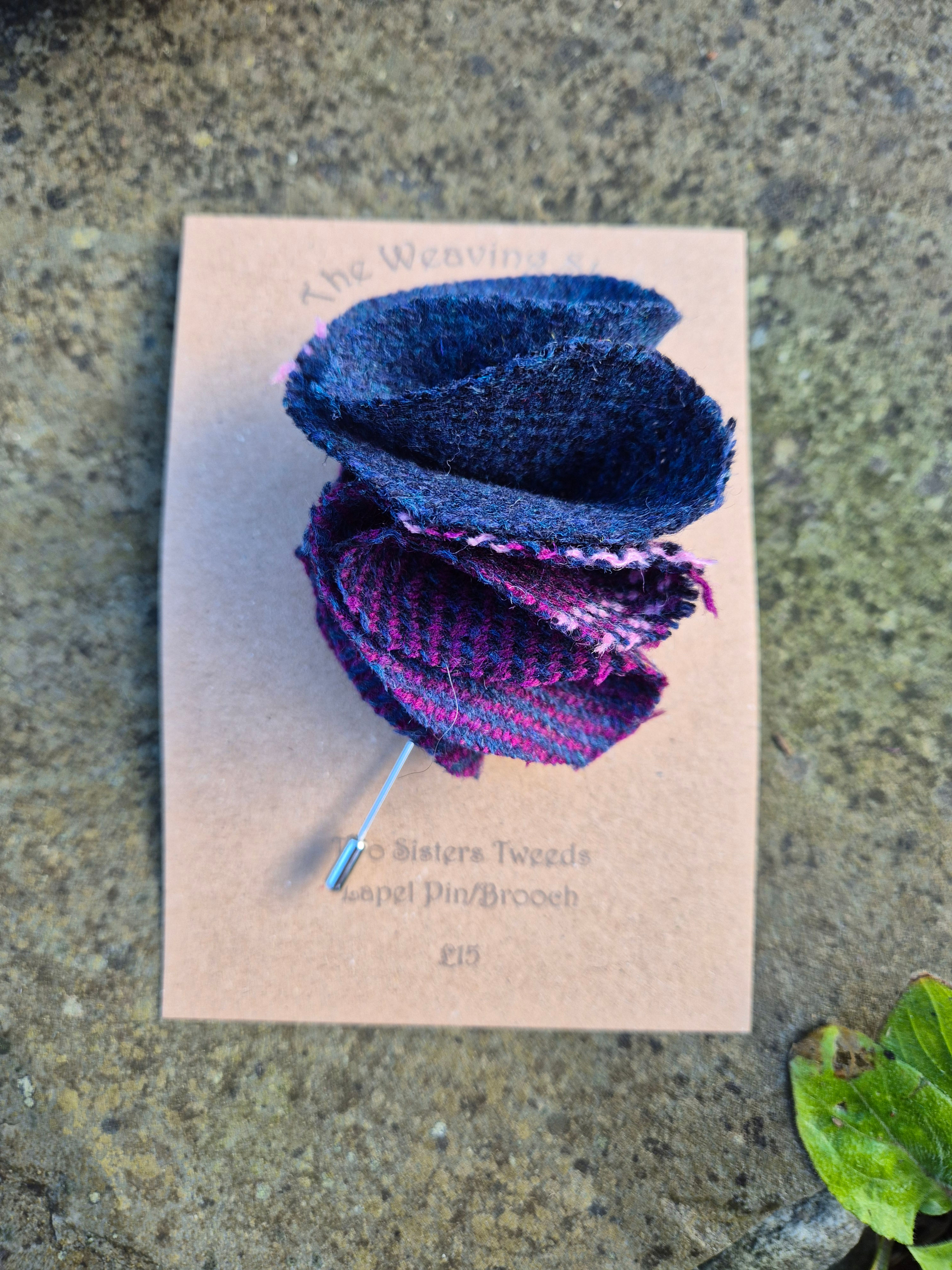 Tweed lapel pin brooch