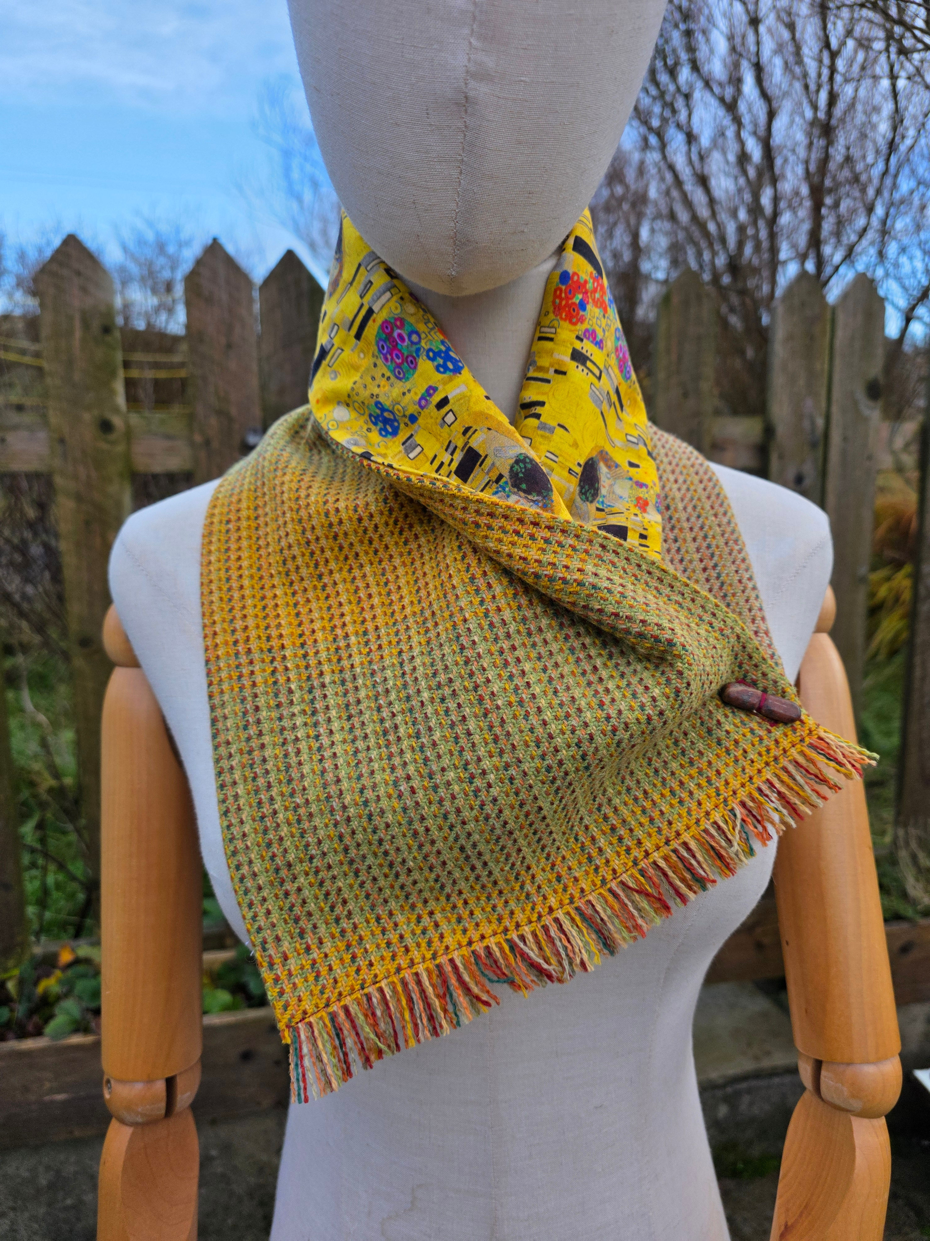 Two Sisters lambswool Tweed neck warmer