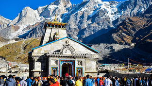 Pilgrims walking on Himalayan route during Char Dham Yatra 2026 in Uttarakhand