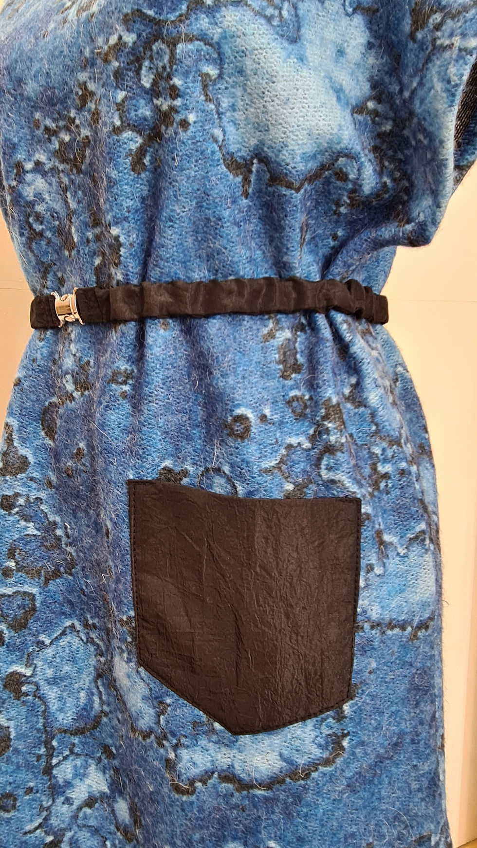 Miniaturbild: Kleid
