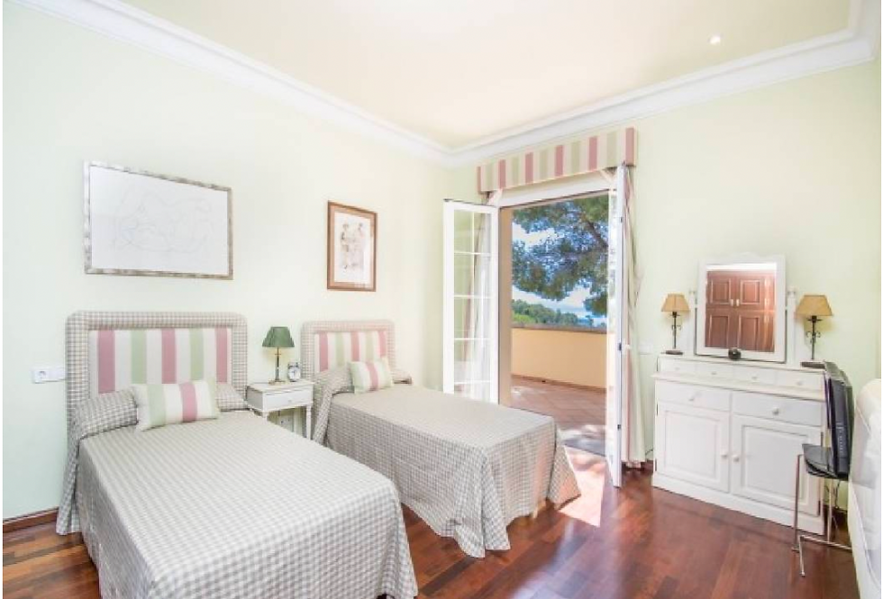 Thumbnail: VILLA WITH SEA VIEWS IN BENDINAT
