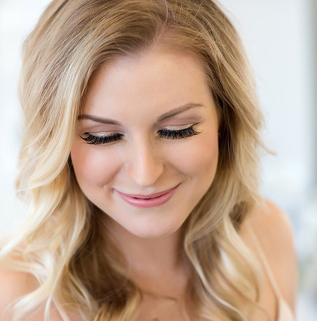 Hello Lovely Hair & Makeup