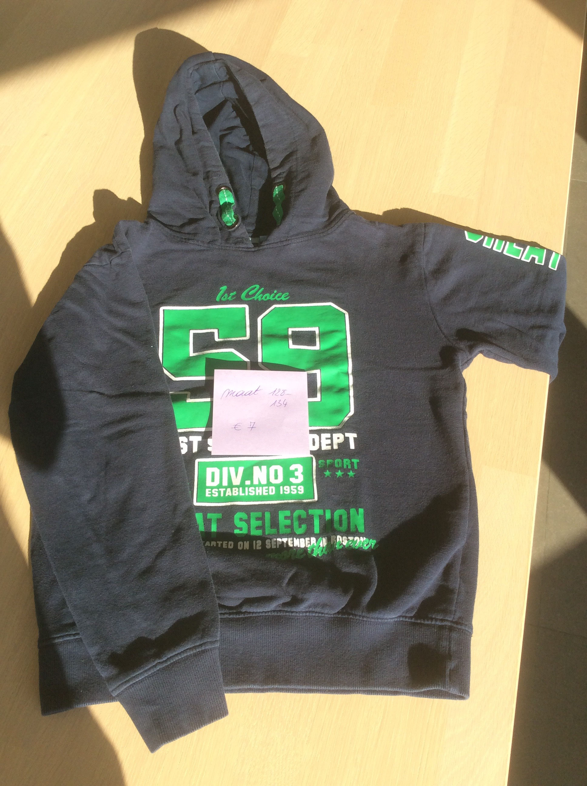 Zwarte capuchon maat 128-132