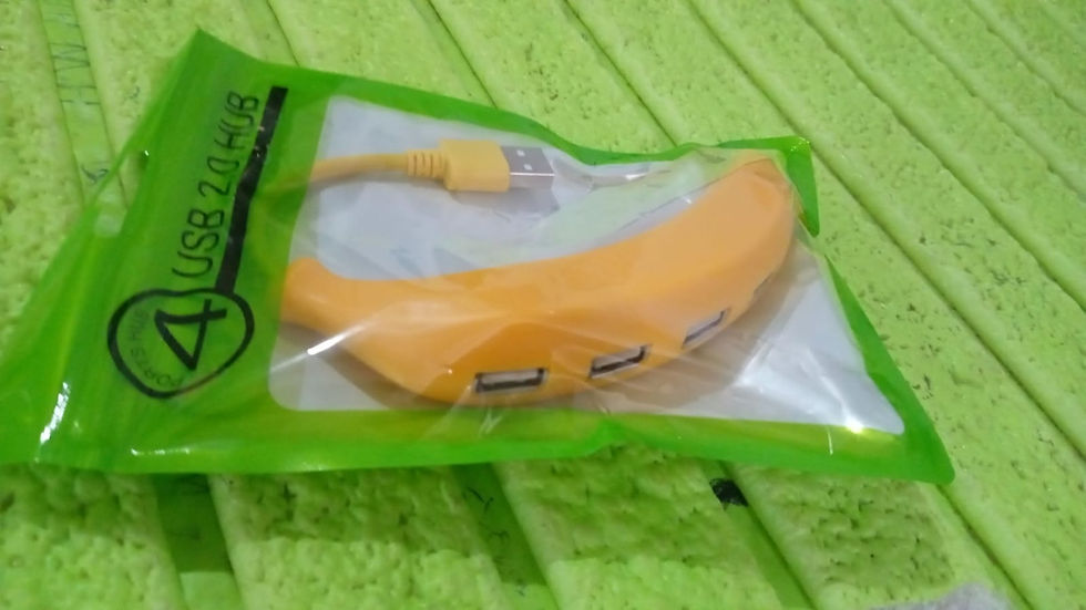 Thumbnail: Banana Shape USB Hub - 4-Port 2.0 Splitter (1 Pc)