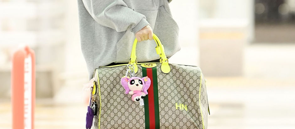 Hanni's cute pigtails from NewJeans are a big hit among fans.