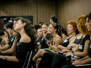 Orientação artística gratuita de grupos, companhias e coletivos de teatro