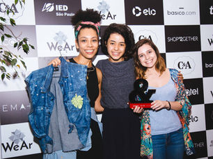 Cartão de crédito e débito em adesivo levou o primeiro lugar no Hackathon WeAr + C&A