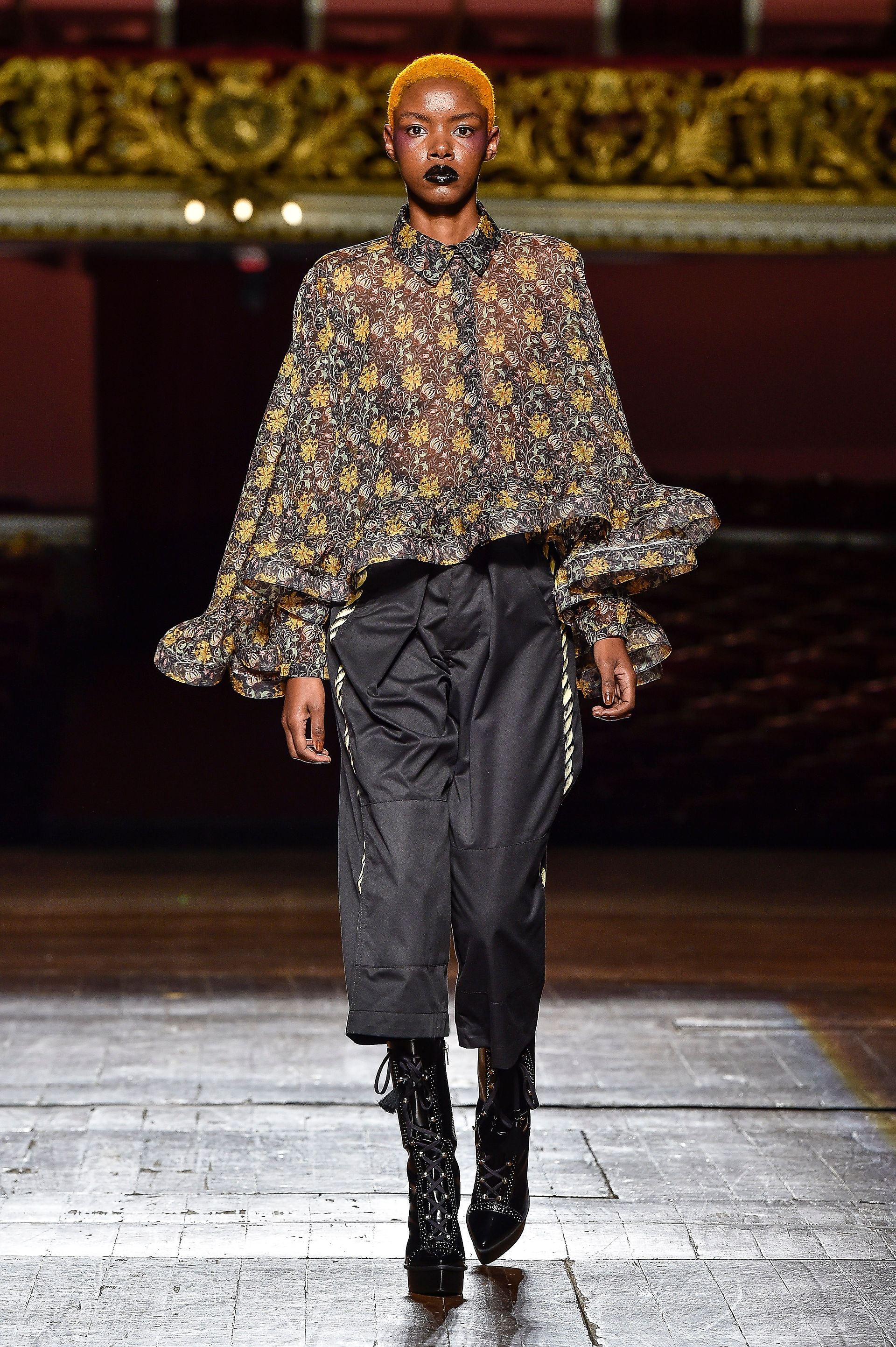 Desfile À La Garçonne - SPFW