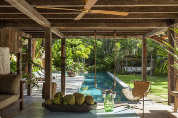 Casas cinematográficas com serviço de hotel no verão de Trancoso