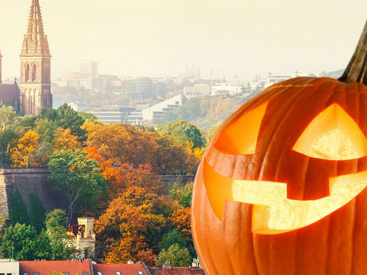  【Traditions English - 44】Why Do We Celebrate Halloween? (我們為什麼慶祝萬聖節?)