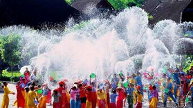  【Traditions English -14】Songkran Festival -who's ready for a water fight? ( 潑水節-誰準備水戰？) 