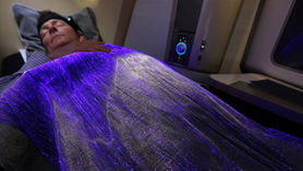 【Aviation English - 39】British Airways - The Happiness Blanket ( 英國航空-隨心情變色的幸福飛機毯 )