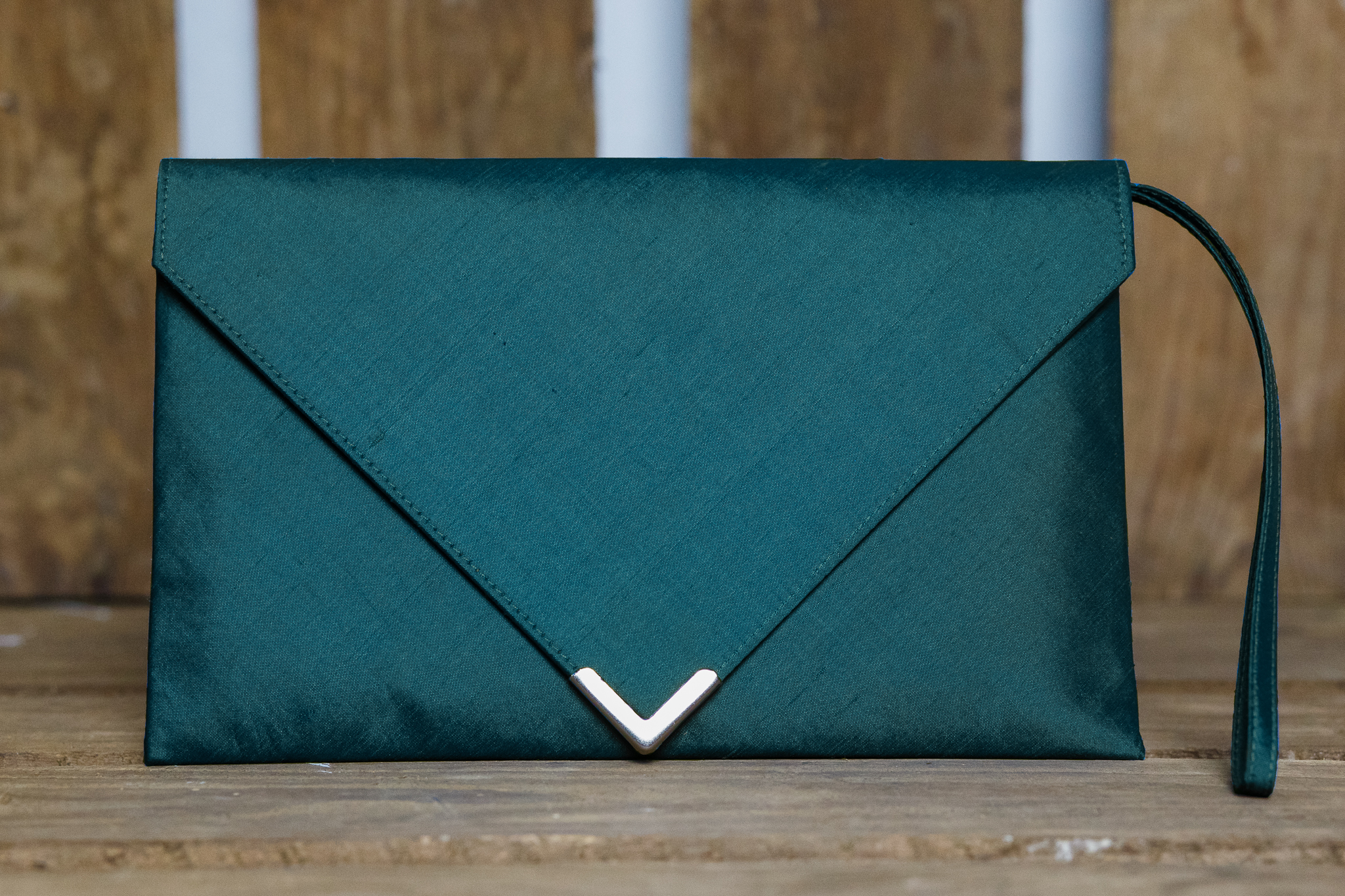 "Finchley" clutch