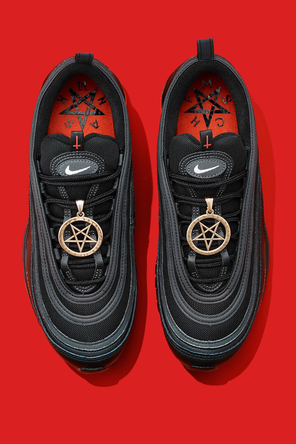 Tenis satanicos precio clearance