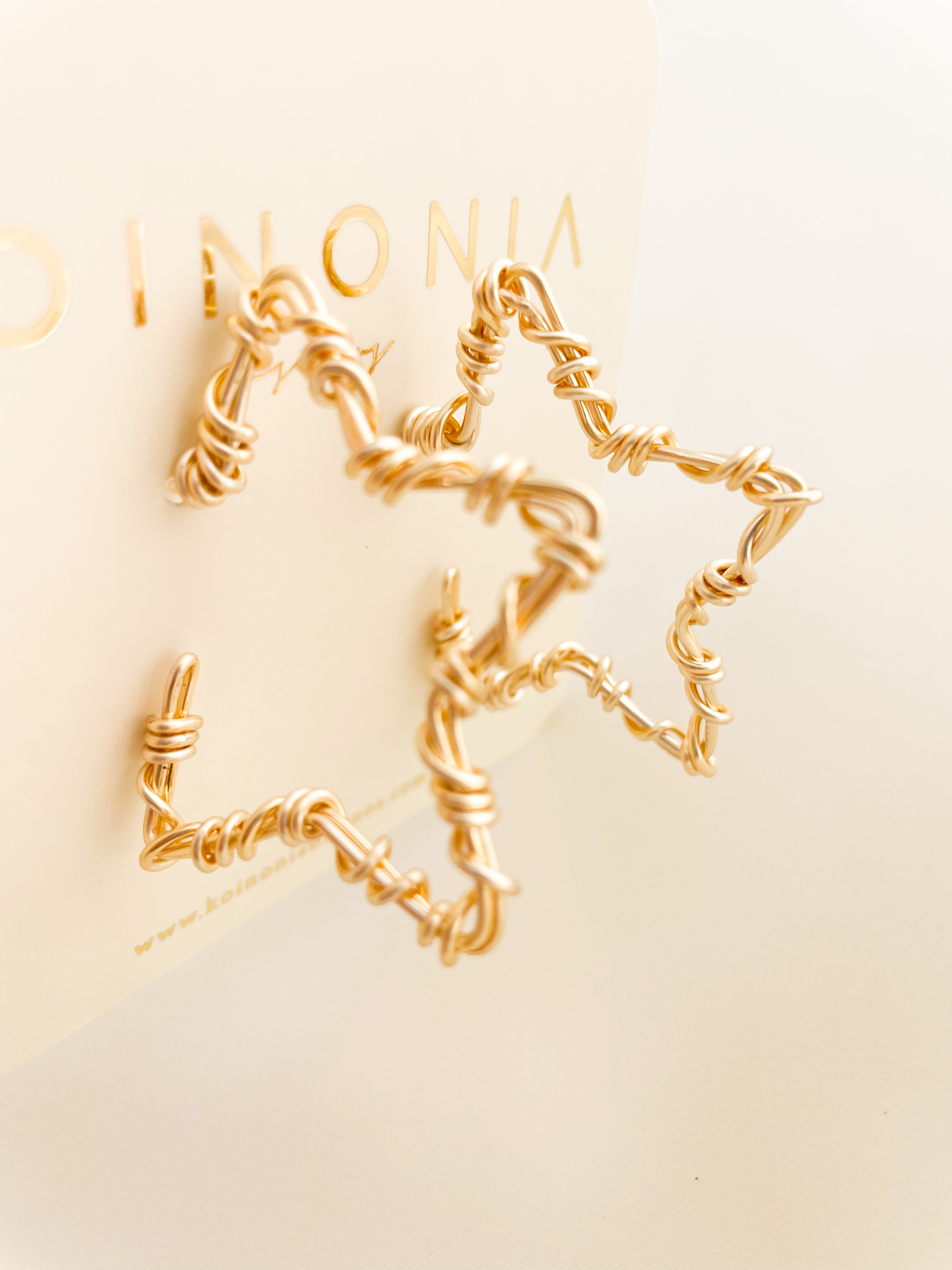 ARETE - ARRACADA NUDO ESTRELLA GRANDE / ORO LAMINADO 18K