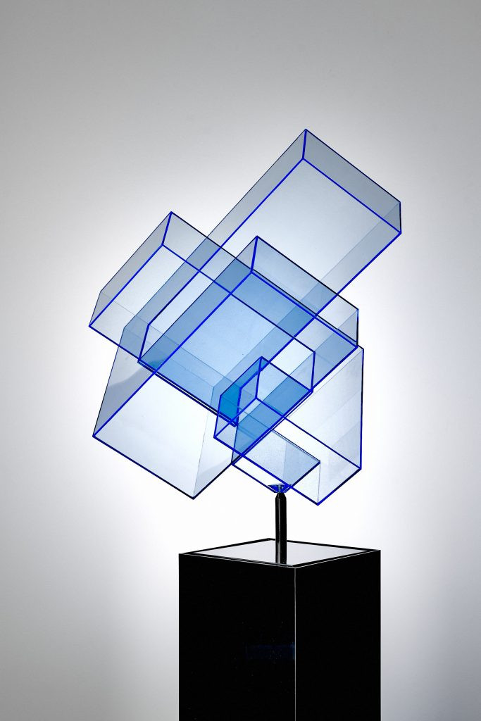 Ralph Kerstner Candy Cube (blau) 2020 70 x 45 x 55 cm