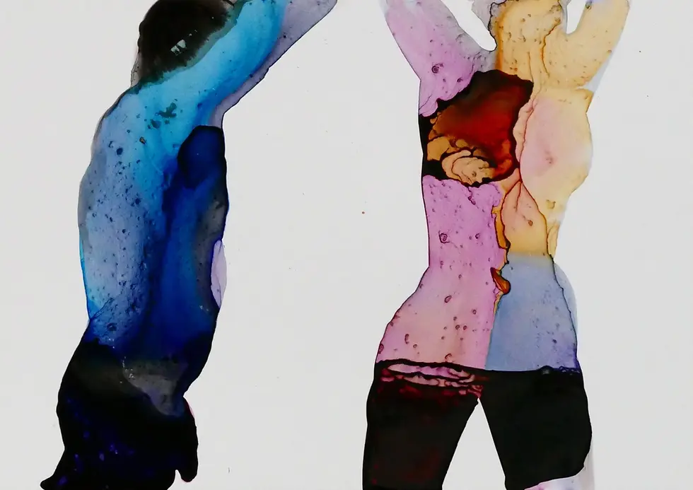 Zwei abstrakte figurative Formen in Blau, Rosa, Gelb und Schwarz auf weißem Grund Kunst von Gregor Kalus