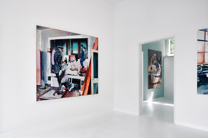Ausstellungsansicht mit gegenständlicher Malerei von Timo von Eicken