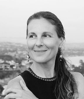 Agota_ProfilePic2021_4899_small_BW_sq.jpg