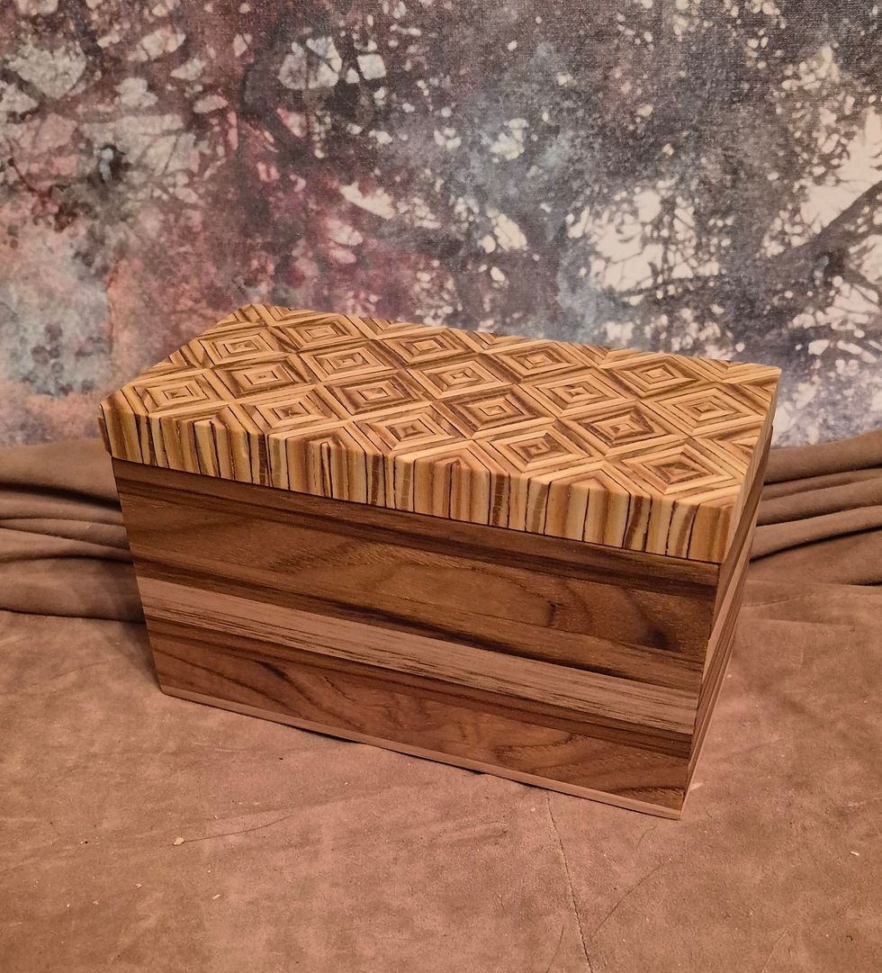 Thumbnail: box & lid (26-117)