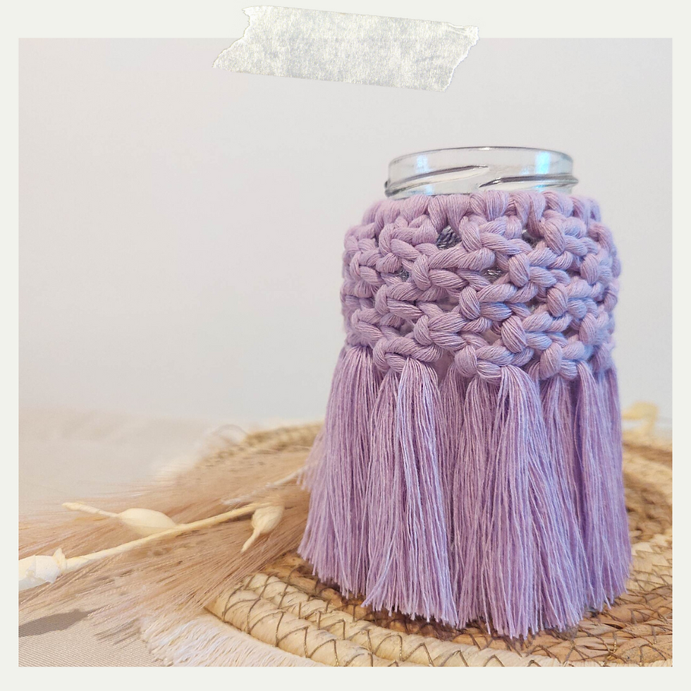 Thumbnail: handgemaakt macrame boho vaasje  voor bloemen