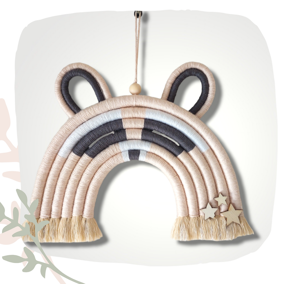 handgemaakte macrame regenboog dier wasbeer, kan gepersonaliseerd worden met naam, babygeschenk